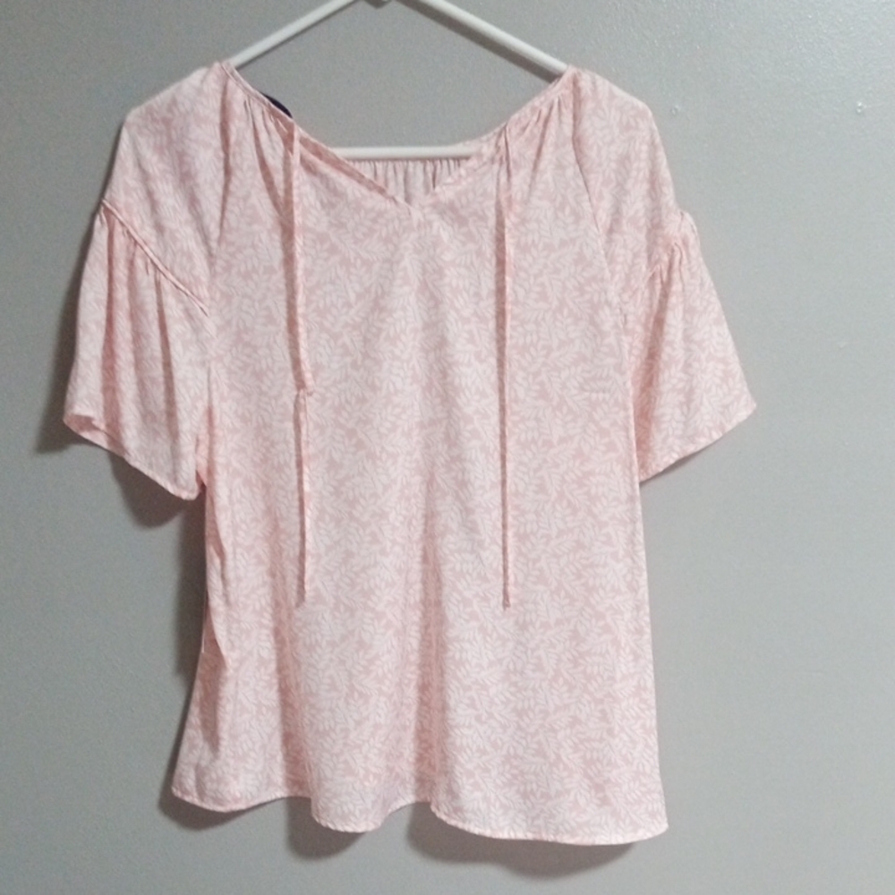 Women's Craft And Barrow Size Small Floral Top